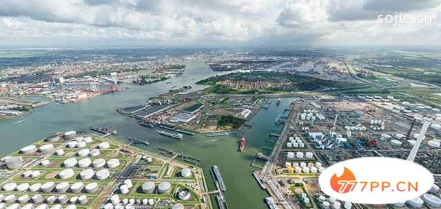世界十大港口之一：鹿特丹港